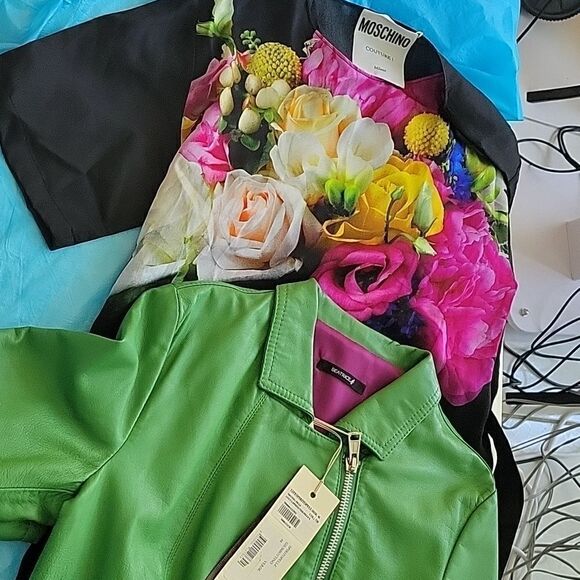 crop leather jacket, size marked 8, but actually between the sizes- 6/8 - Picture 10 of 12